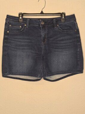 Seven7 Women's Shorts, Size 14